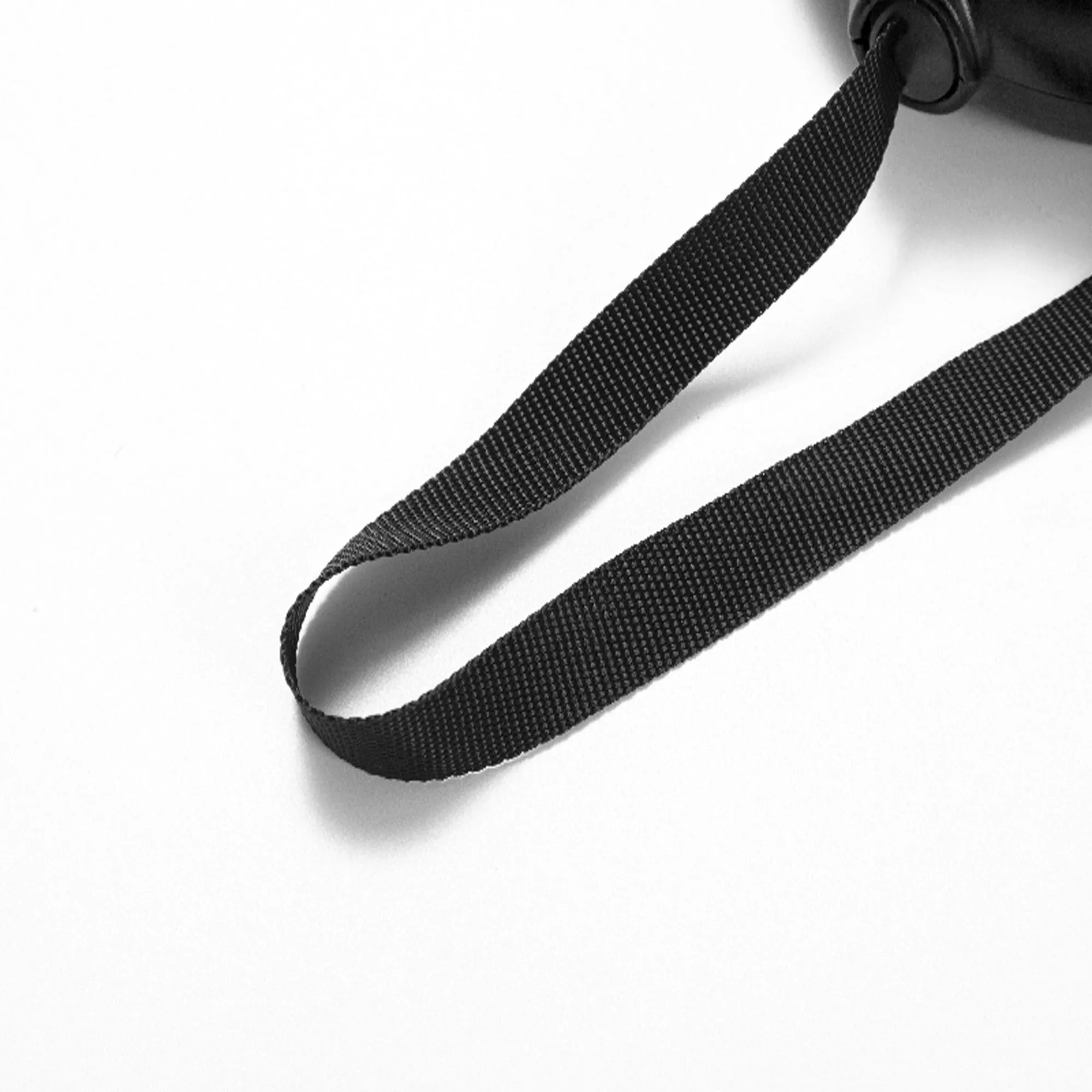 A Walk in Style: The Perfect Black Pet Leash for Your Tail-Wagging Companion!