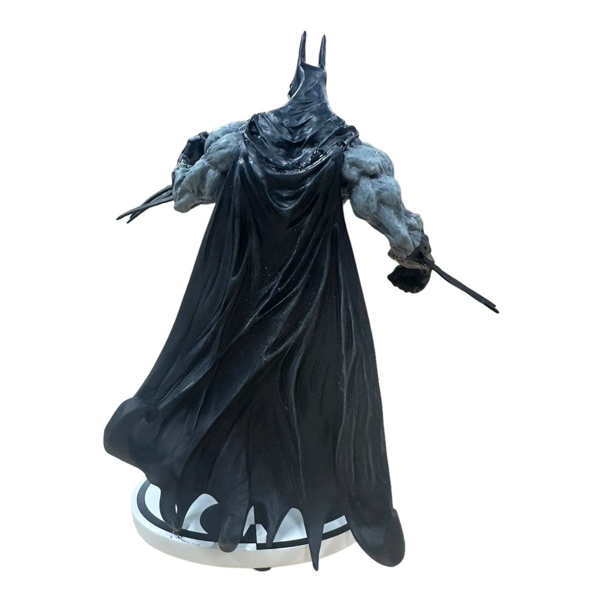 (DAMAGED) BATMAN BLACK & WHITE STATUE BY BISLEY 2ND ED