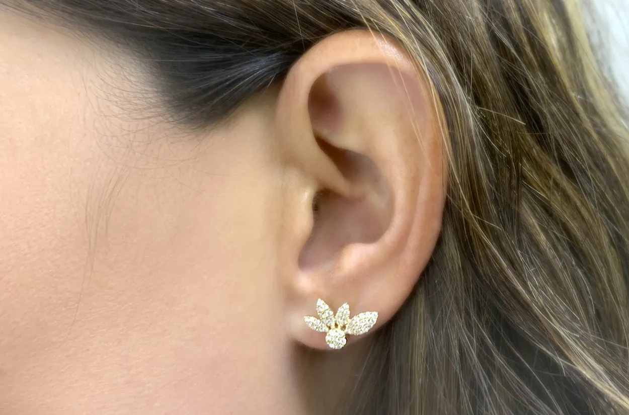 Earrings 18kt Gold Half Flower Diamonds Stud