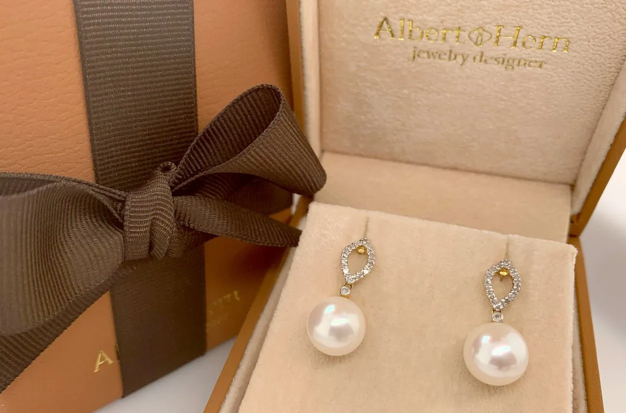 Earrings 18kt Mixed Gold South Sea Pearls & Round Diamonds Studs