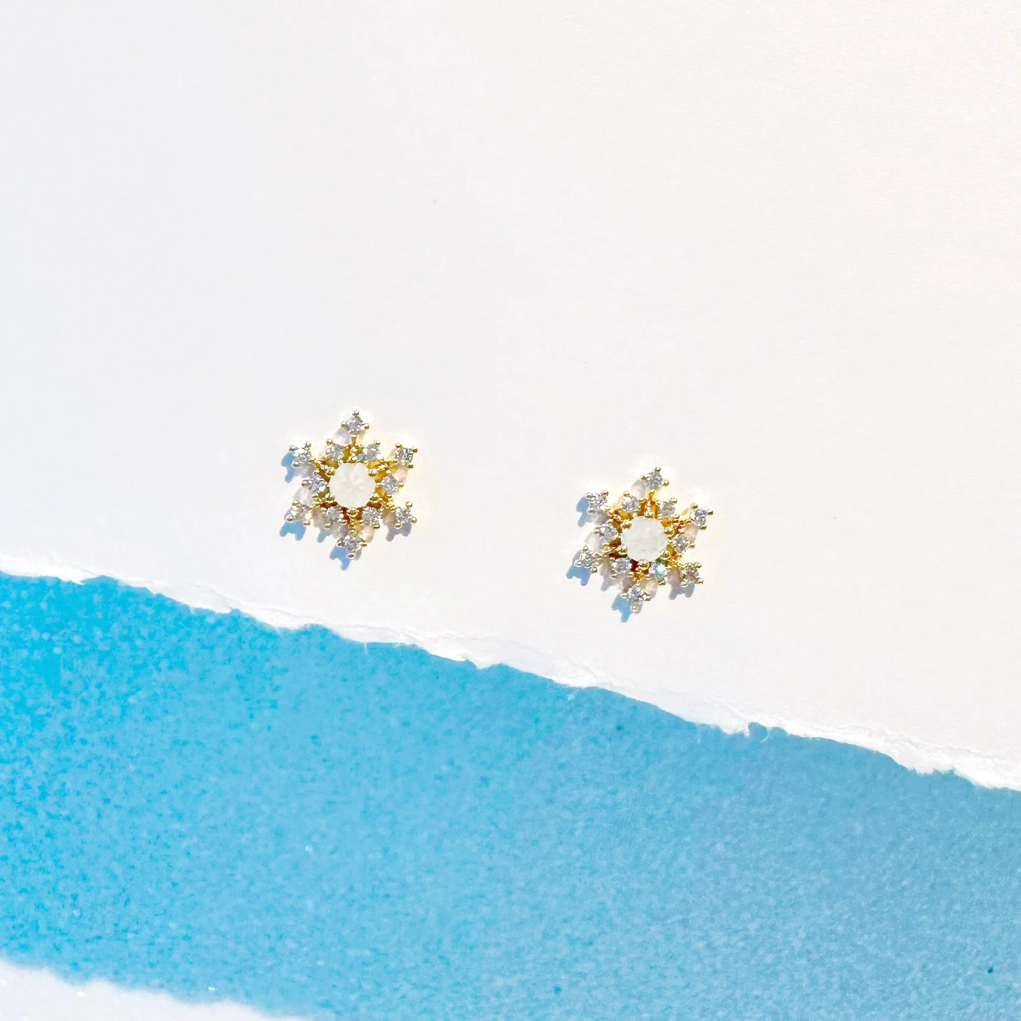 Gold Milky Snowflake Earrings