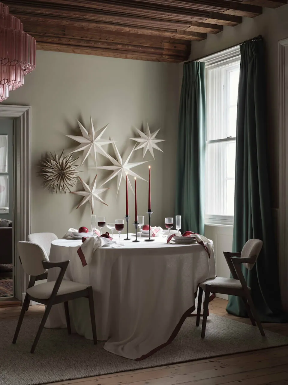 Linen Tablecloth with Burgundy Trim